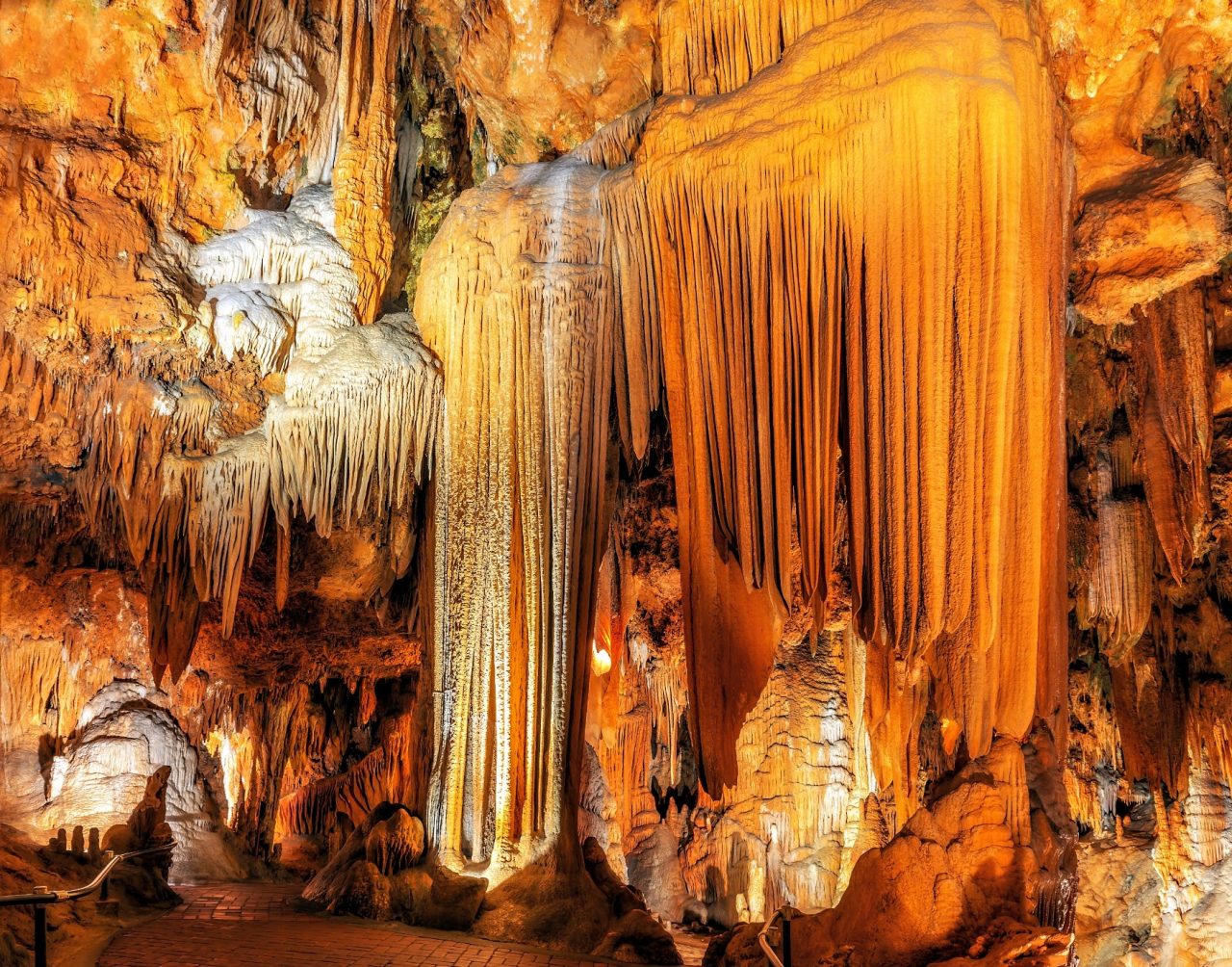 Exploring a Show Cave: Luray Caverns | Check-It-Off Travel | Custom ...